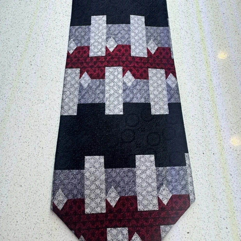 Alexander Lloyd Geometric Black and Gray Tie XLong All silk